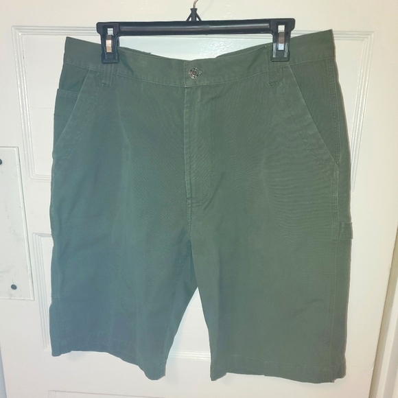 Dr. Martens Other - Doc Martins olive utility shorts men sz 36